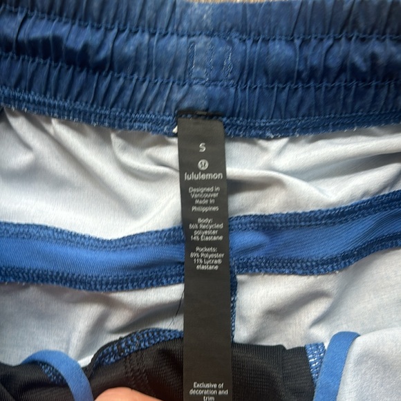 Men’s lululemon shorts size small - Picture 5 of 7